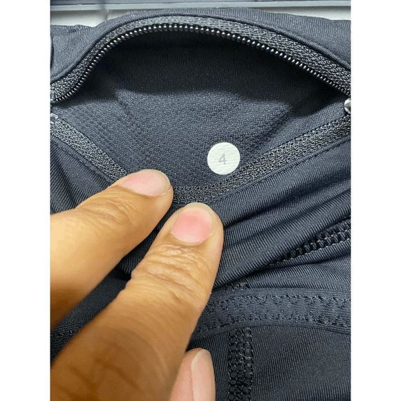 Lululemon Athletica Run Pace Crop Ruched Black Leggings Athletic, Size 4 - Picture 7 of 7